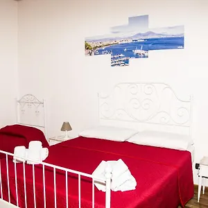 https://o-sole-e-napule.hotels-amalfi.com